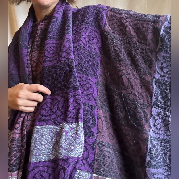 Vintage Irish Wool Blend Cape - Picture 6 of 10